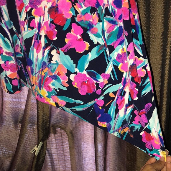 Top - Picture 3 of 3